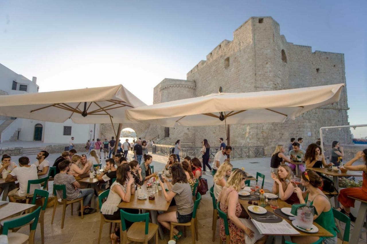 Casa Vacanze Antiche Mura E Poi Монополи Экстерьер фото